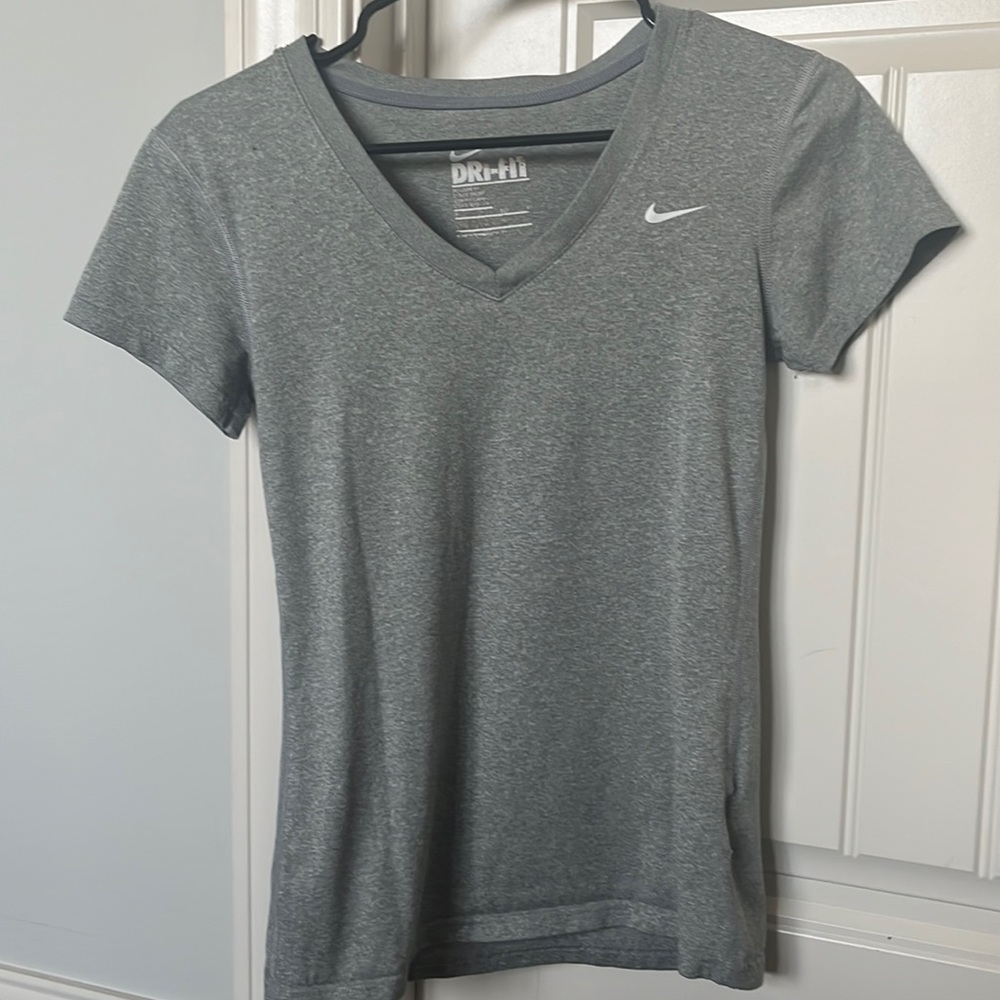 *SOLD* Nike shirt dri fit